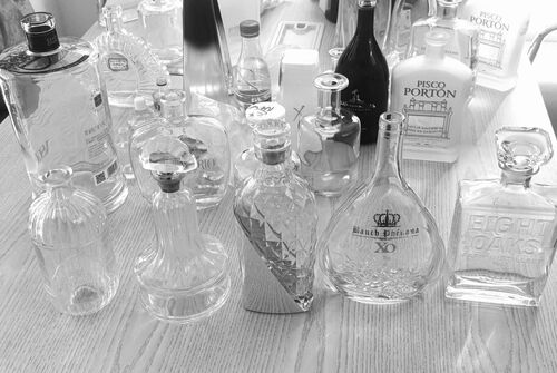 • تعزيز الزجاجات الخاصة بك لتكشف عن تفرد مشاريعك