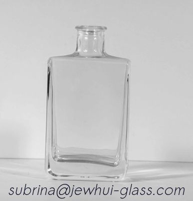 سعر جيد 200ml Gin or  Vodka Liquor Gin Rum Tequila Glass Bottle With Vinlock Glass Closures الانترنت